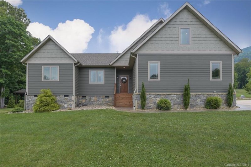 501 Stepping Stone Lane