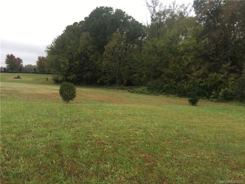 Property image 3 at 2826 Crane Road, Waxhaw, NC 28173