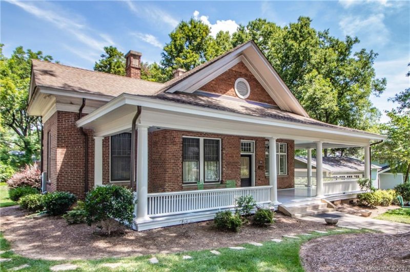 Property image 2 at 412 Armfield Street, Statesville, NC 28677