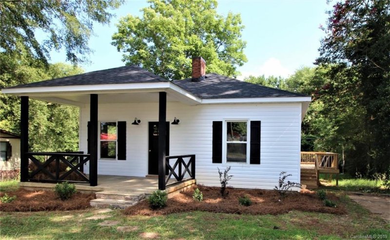 Property image 2 at 106 Flat Rock Street, Clover, SC 29710