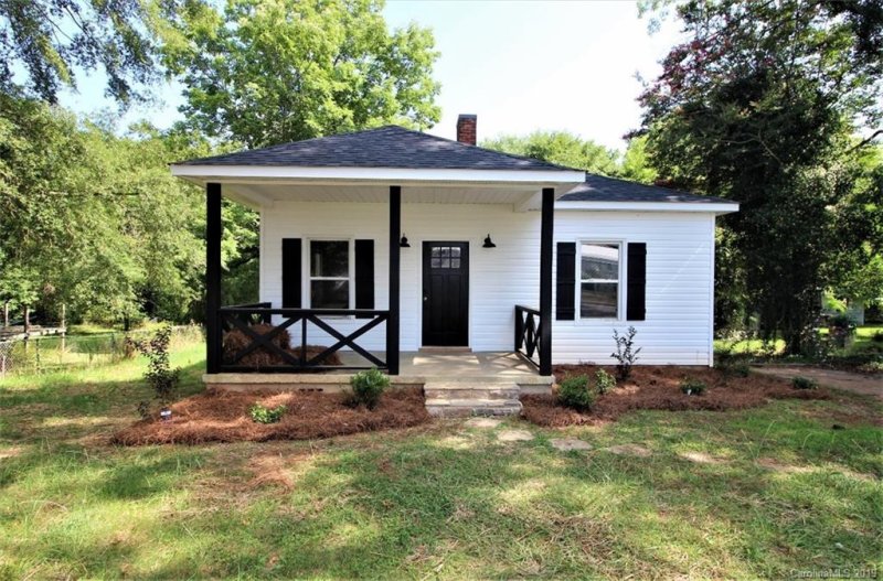 Property image 3 at 106 Flat Rock Street, Clover, SC 29710
