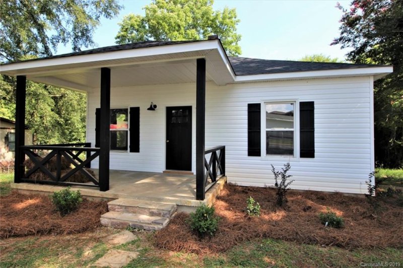 Property image 4 at 106 Flat Rock Street, Clover, SC 29710