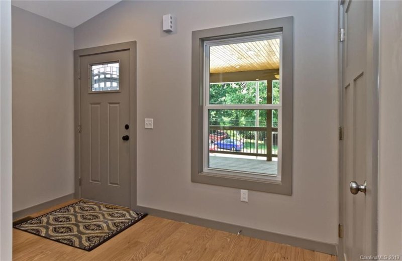 Property image 4 at 166 Laurel Loop, Asheville, NC 28806