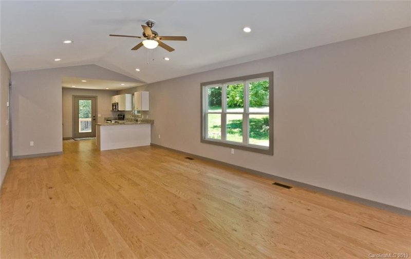 Property image 5 at 166 Laurel Loop, Asheville, NC 28806