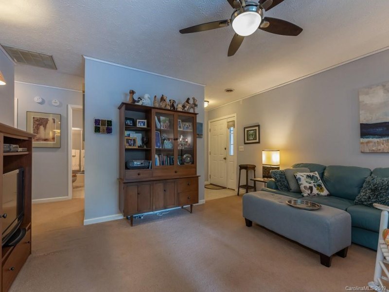 Property image 5 at 64 Maxine Lane, Hendersonville, NC 28739