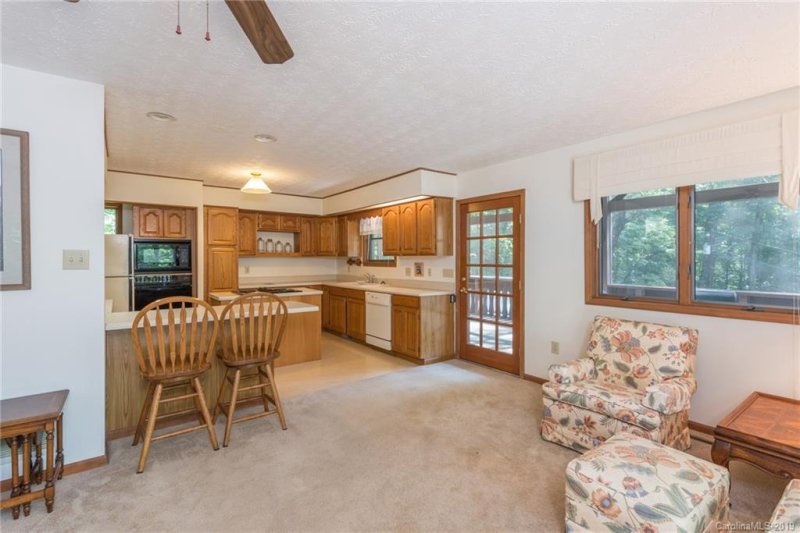 Property image 5 at 220 Deer Run Road, Black Mountain, NC 28711