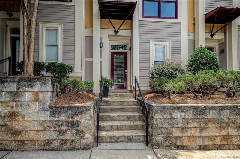 Property image 2 at 1083 Park West Drive, Charlotte, NC 28209