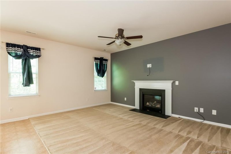 Property image 3 at 11138 Amherst Glen Drive, Charlotte, NC 28213