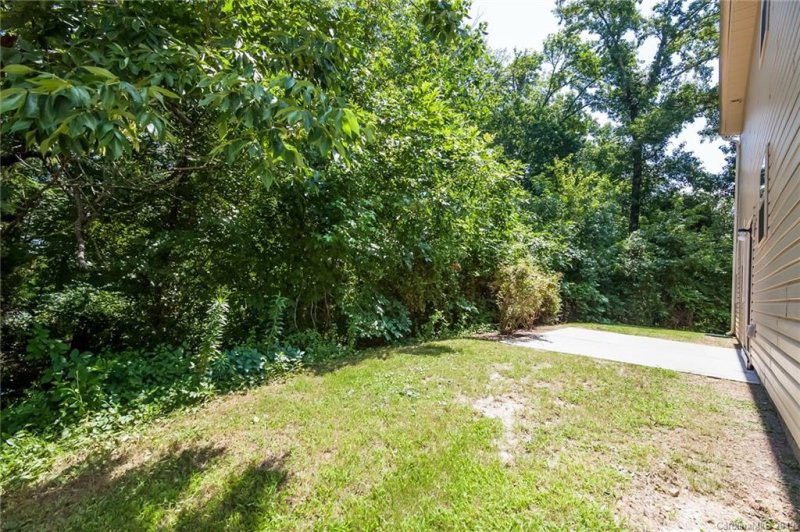 Property image 5 at 11138 Amherst Glen Drive, Charlotte, NC 28213