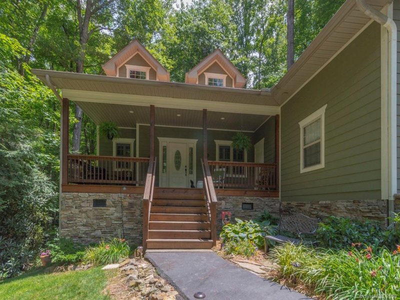 Property image 2 at 427 Locust Drive, Maggie Valley, NC 28751