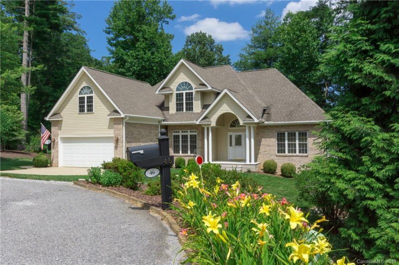 Property image 2 at 46 Blue Moon Lane, Hendersonville, NC 28739