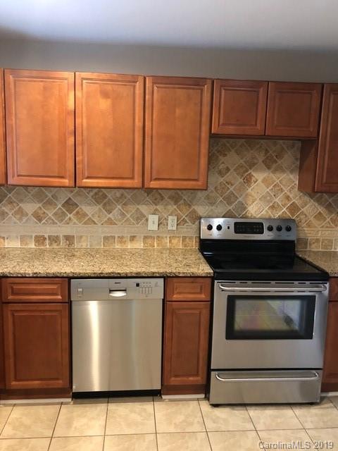 Property image 3 at 3052 Brookridge Lane, Charlotte, NC 28211