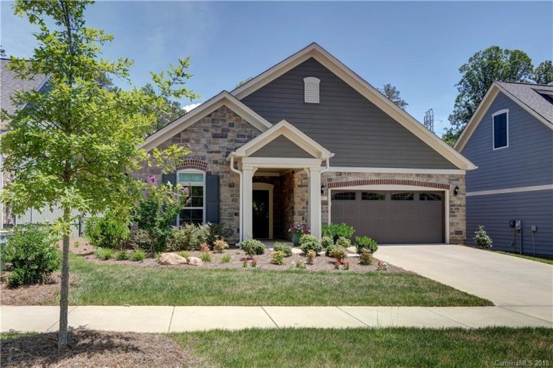 Property image 5 at 8117 Parknoll Drive, Huntersville, NC 28078