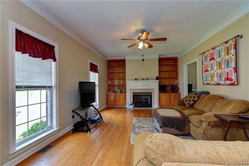 Property image 4 at 6813 Ridge Haven Lane, Charlotte, NC 28277