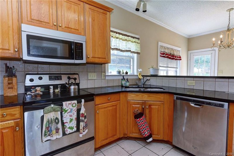 Property image 5 at 6813 Ridge Haven Lane, Charlotte, NC 28277