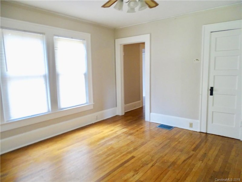 Property image 2 at 16 Oteen Park Place, Asheville, NC 28805