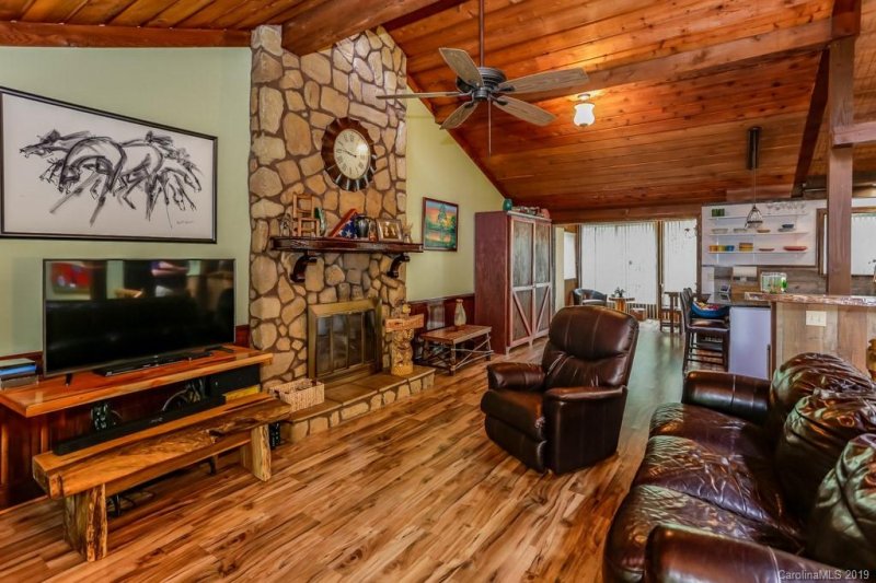 Property image 4 at 350 Raleigh Drive, Lake Lure, NC 28746