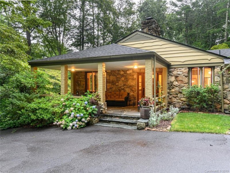 Property image 3 at 10 Pine Tree Road, Asheville, NC 28804