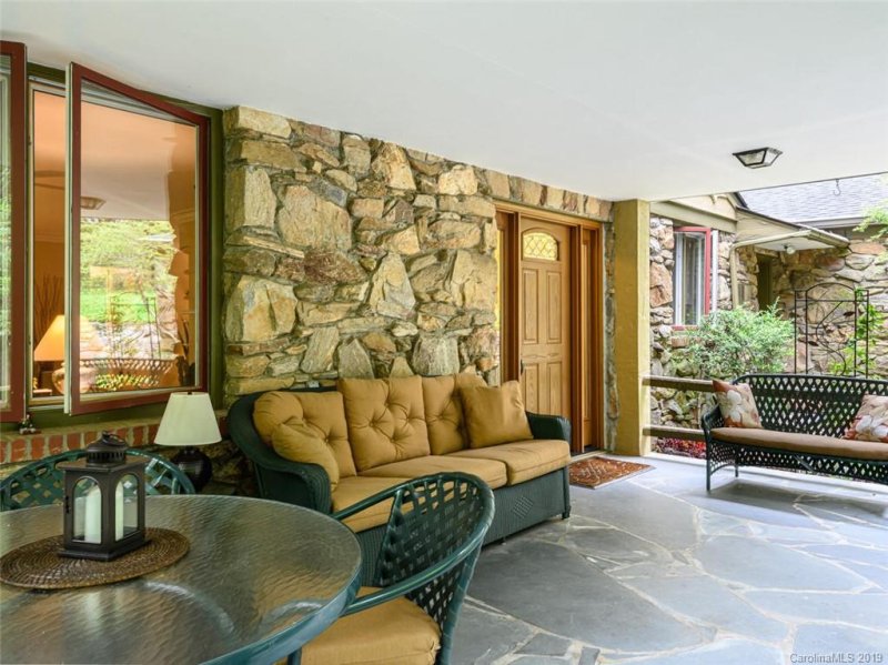 Property image 5 at 10 Pine Tree Road, Asheville, NC 28804