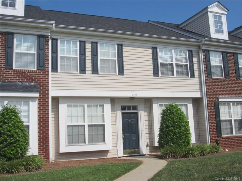 7579 Bluff Point Lane