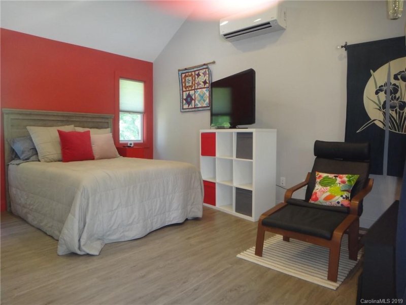 Property image 2 at 185 Duckworth Avenue, Brevard, NC 28712