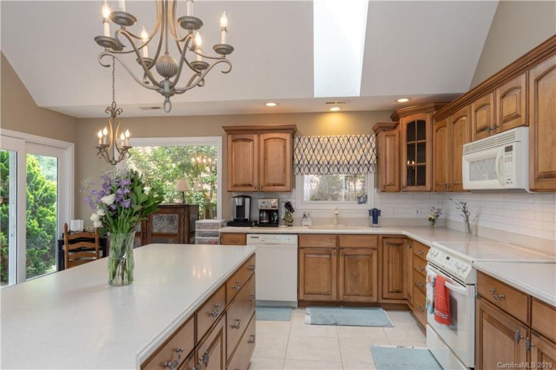 Property image 2 at 35 Honeycomb Circle, Swannanoa, NC 28778