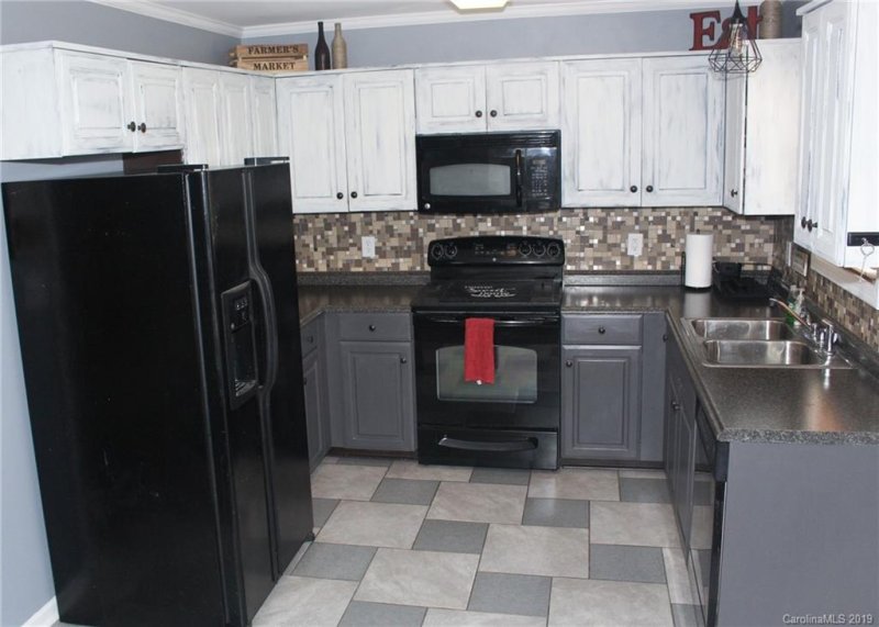 Property image 5 at 204 Sheffield Drive, York, SC 29745