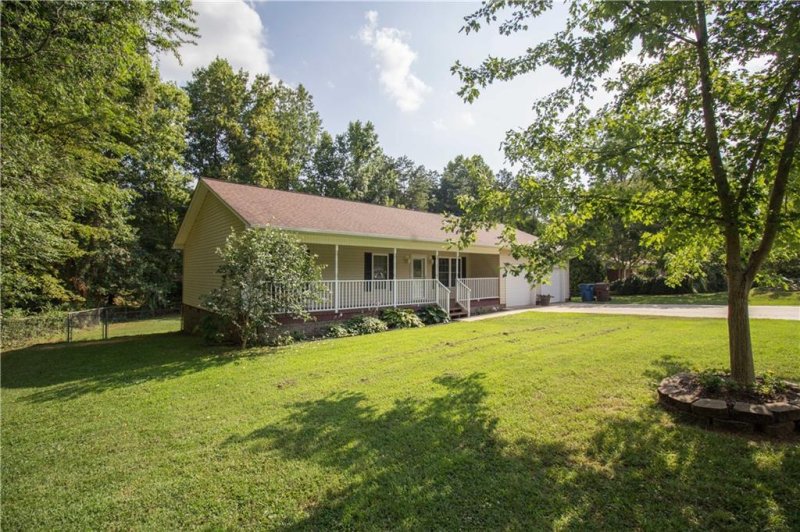 Property image 2 at 5637 Claridge Drive, Hickory, NC 28602