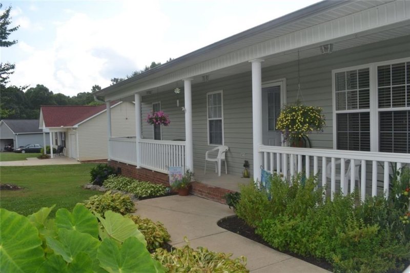 Property image 2 at 2146 Redberry Lane, Conover, NC 28613