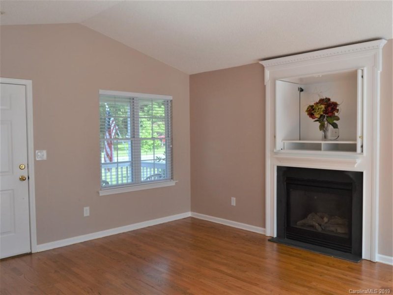 Property image 3 at 102 Fairway View Drive, Etowah, NC 28729