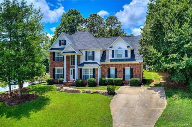 Property image 2 at 184 Rocky Knoll Court, Denver, NC 28037