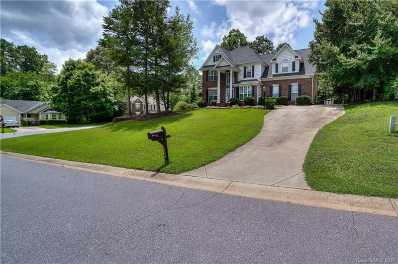 Property image 4 at 184 Rocky Knoll Court, Denver, NC 28037