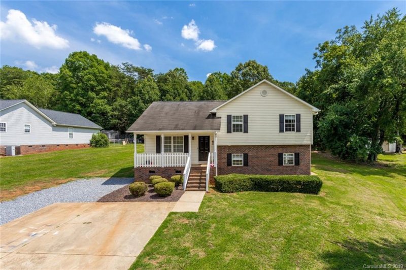 Property image 2 at 1137 Lyndsey Brook Court, Lincolnton, NC 28092