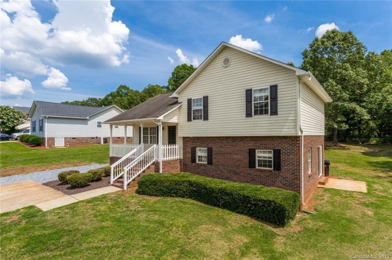 Property image 3 at 1137 Lyndsey Brook Court, Lincolnton, NC 28092