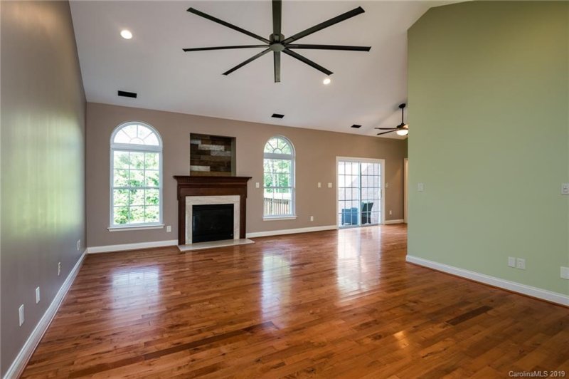 Property image 4 at 118 Rushing Water Lane, Troutman, NC 28166