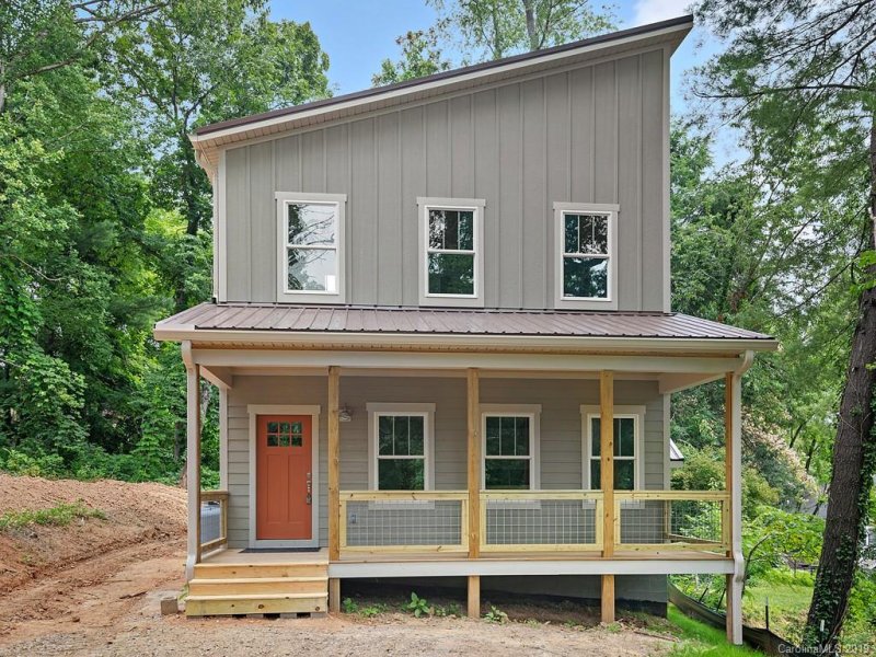 Property image 2 at 109 Druid Drive, Asheville, NC 28806