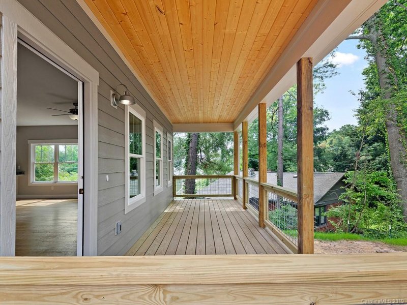 Property image 3 at 109 Druid Drive, Asheville, NC 28806