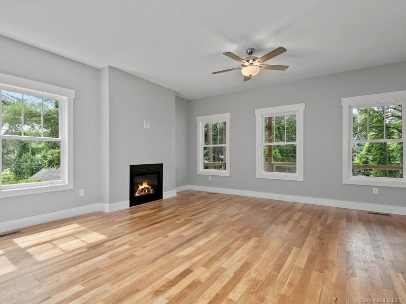 Property image 5 at 109 Druid Drive, Asheville, NC 28806