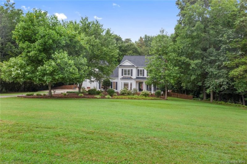 Property image 2 at 16522 Whispering Oaks Lane, Charlotte, NC 28273