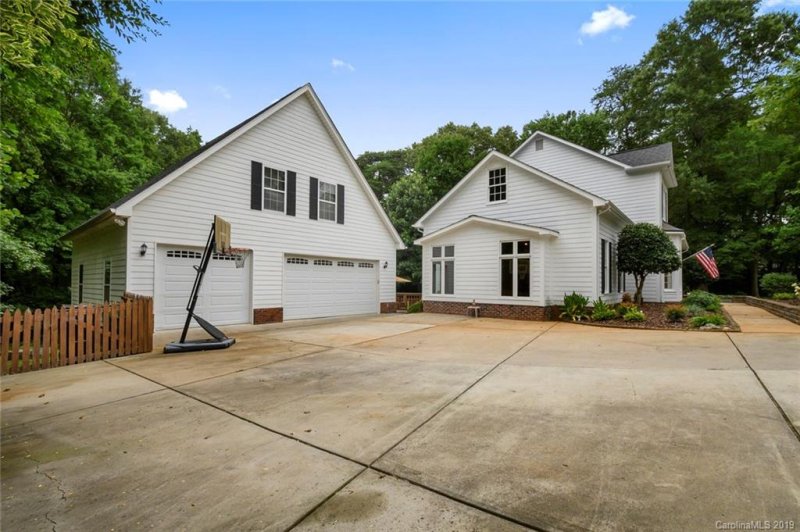 Property image 4 at 16522 Whispering Oaks Lane, Charlotte, NC 28273