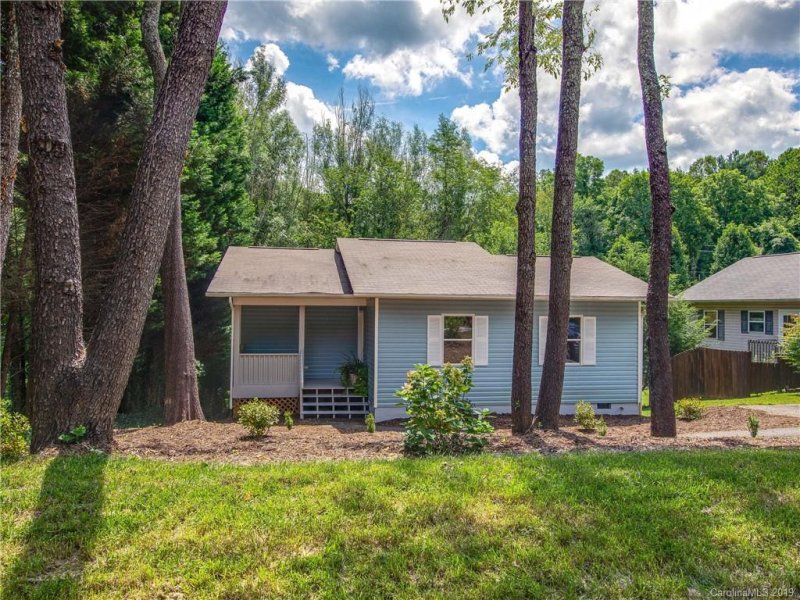 Property image 3 at 2 Wilson Creek Drive, Asheville, NC 28803