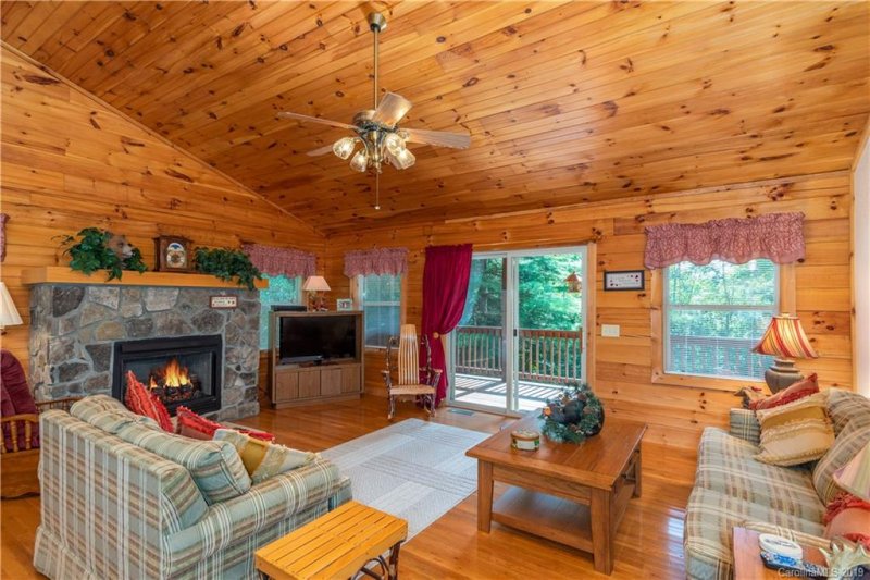 Property image 4 at 515 Point Of View Drive, Waynesville, NC 28785