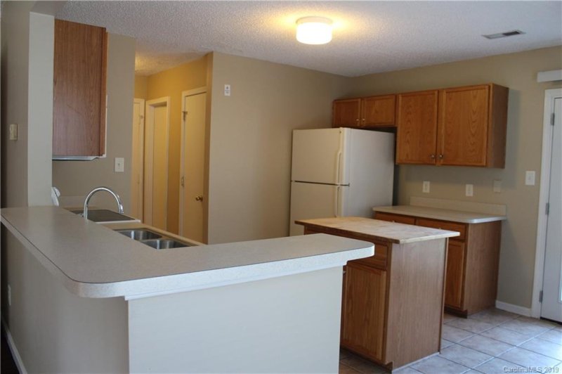 Property image 3 at 6325 Linda Vista Lane, Charlotte, NC 28216