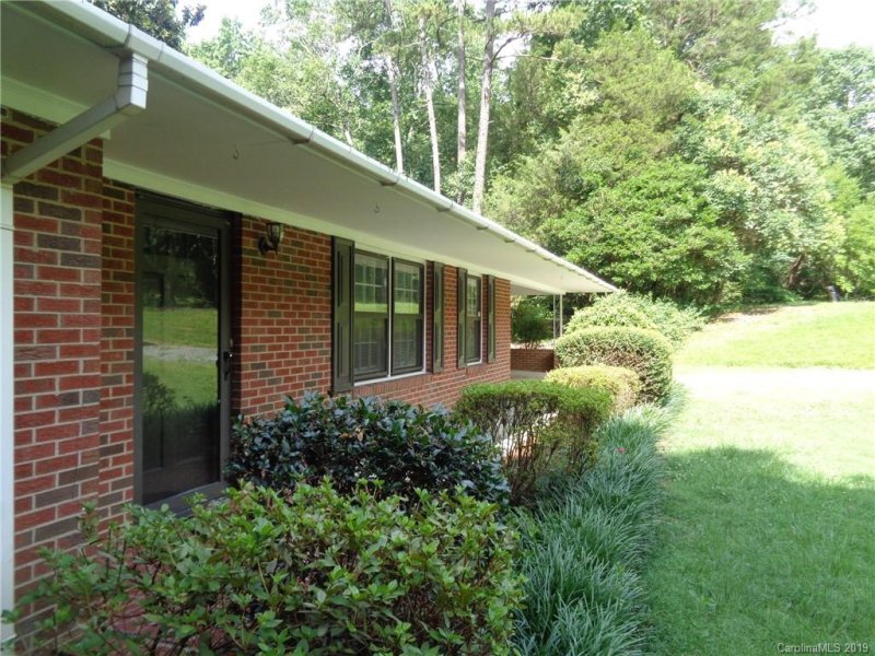 Property image 2 at 9001 Whispering Pines Lane, Charlotte, NC 28217