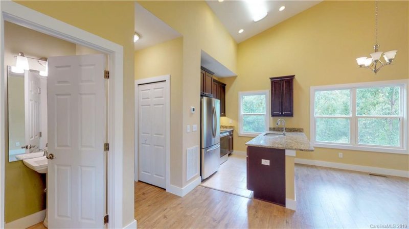 Property image 4 at 18 Crestwood Lane, Candler, NC 28715