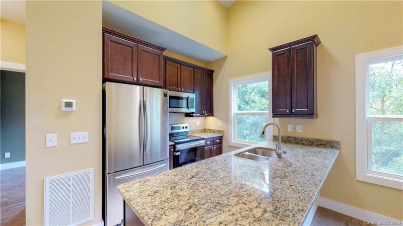 Property image 5 at 18 Crestwood Lane, Candler, NC 28715