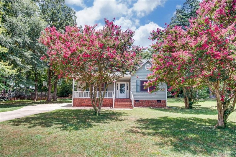 Property image 2 at 2518 Cherokee Court, Gastonia, NC 28056