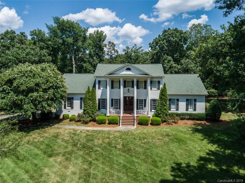 Property image 2 at 4925 Parview Drive, Charlotte, NC 28226