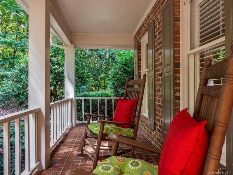 Property image 3 at 823 Amanda Drive, Matthews, NC 28104