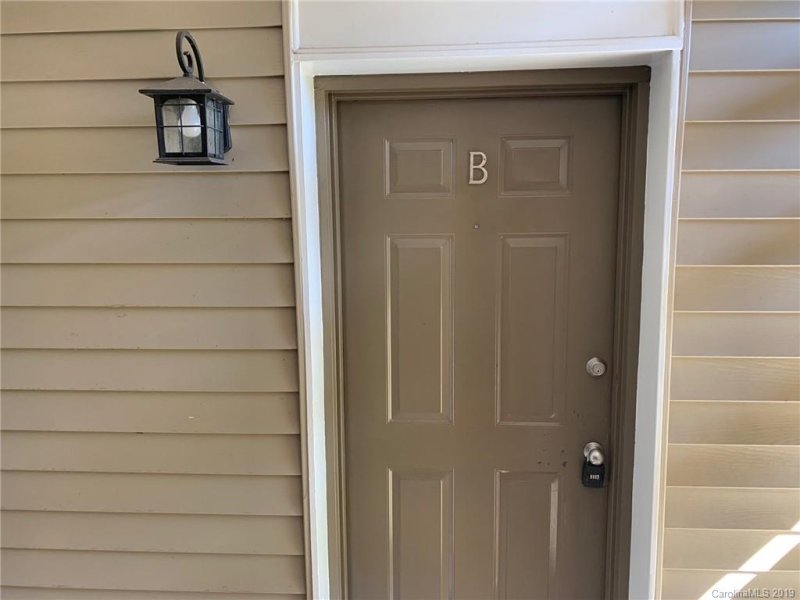 Property image 3 at 9619 Vinca Circle, Charlotte, NC 28213